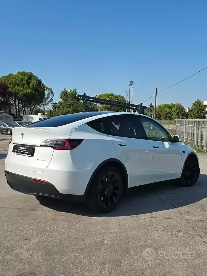 Occasion Tesla Model Y Long Range AWD 152 kW (208 PK) 2023 Wit SUV