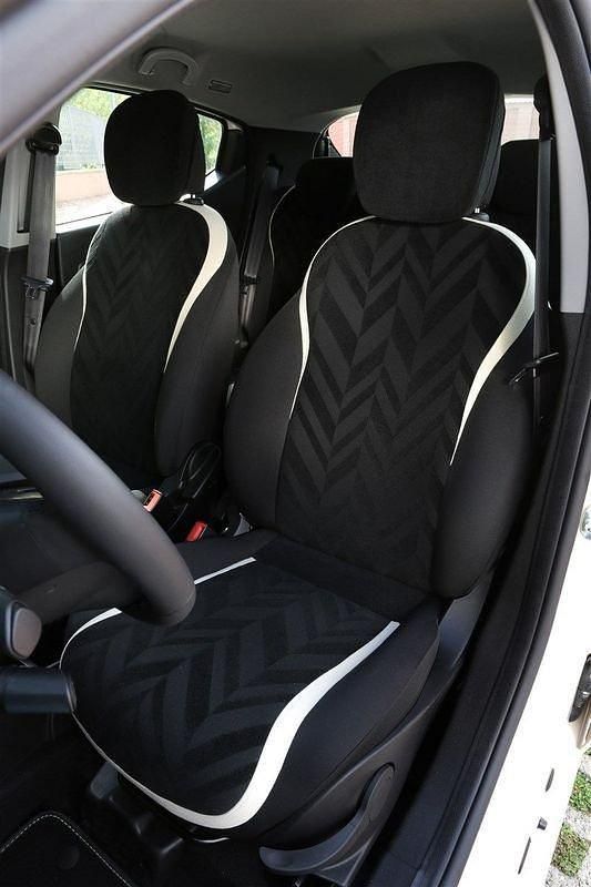 Usata Lancia Ypsilon Gold 69 CV (50 kW) 2020 Bianco Utilitaria