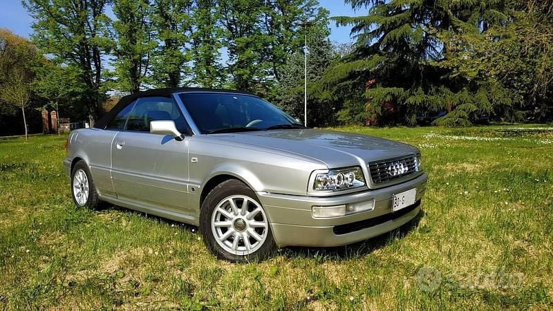 Usata Audi 80 133 CV (97 kW) 1992 Grigio Cabrio