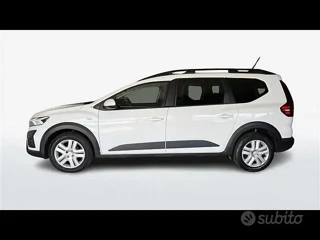 Usata Dacia Jogger Expression 101 CV (74 kW) 2023 Bianco Monovolume