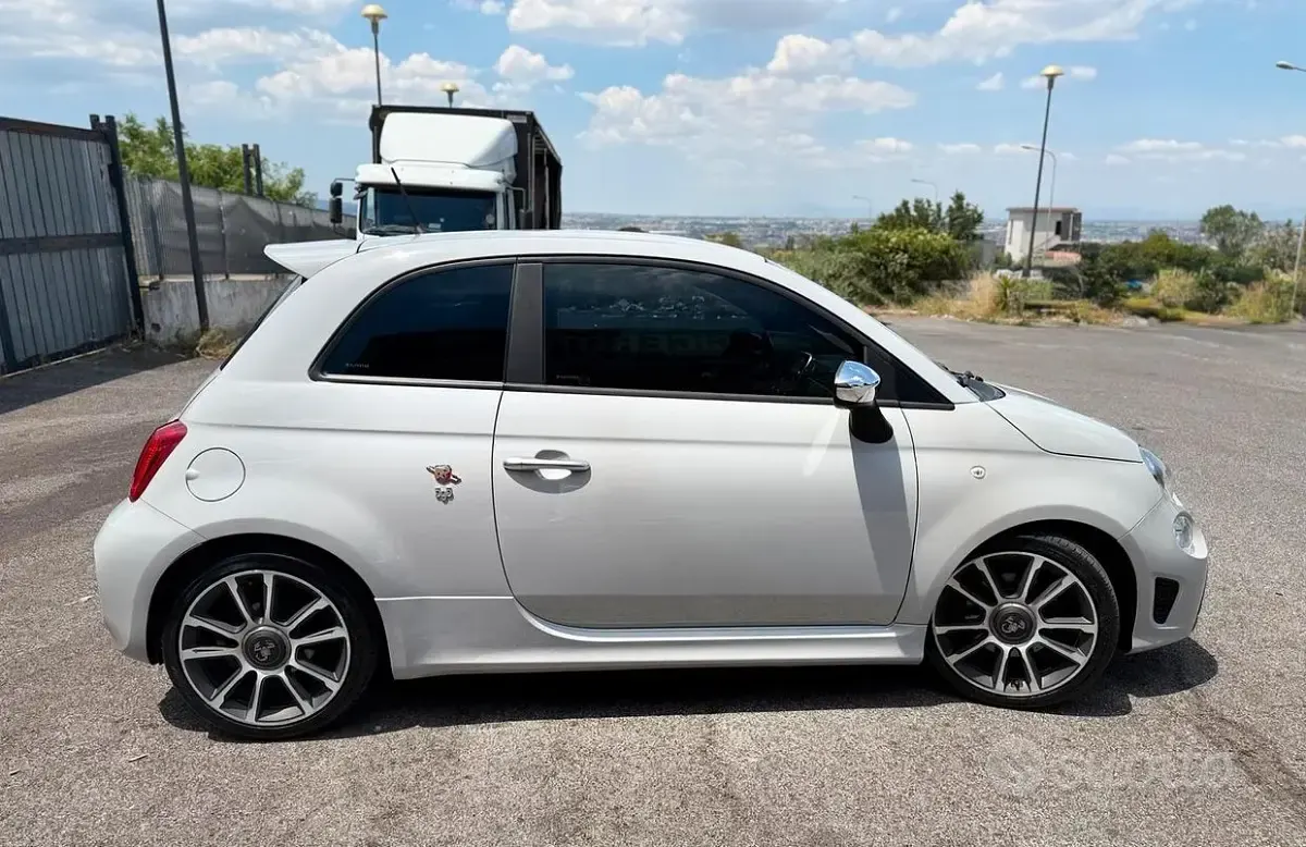 Usata Abarth 595 Turismo 165 CV (121 kW) 2017 Grigio Berlina