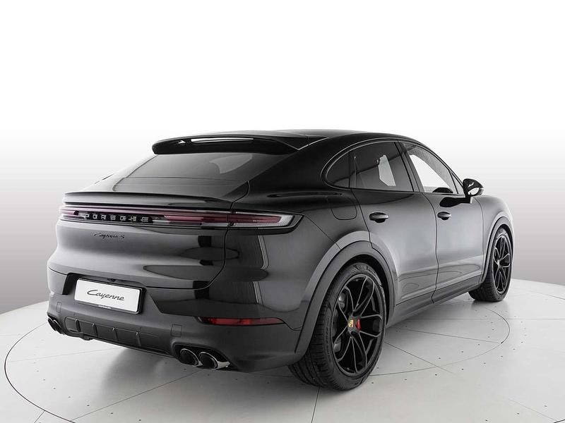 Nuova Porsche Cayenne Coupe 475 CV (349 kW) 2025 Nero cromite metallizzato Coupé
