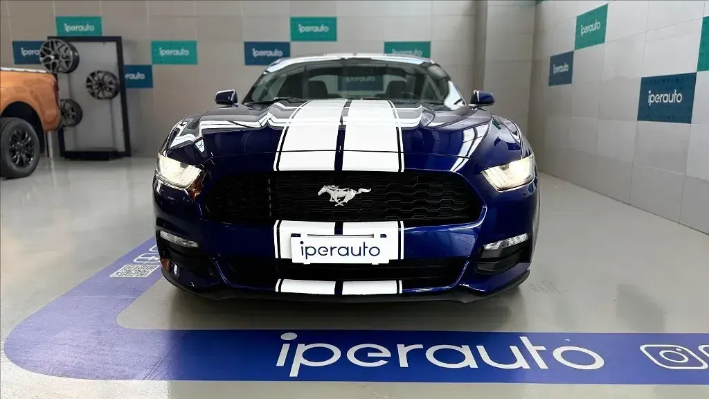 Usata Ford Mustang Fastback 305 CV (224 kW) 2016 Blu metallizzato Berlina