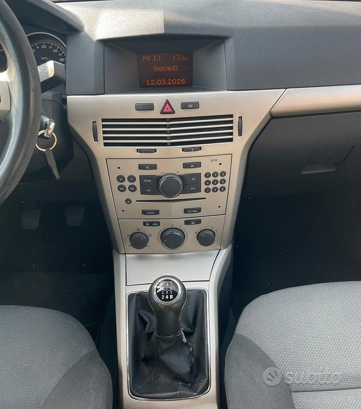 Usata Opel Astra Enjoy 68 CV (50 kW) 2008 Berlina