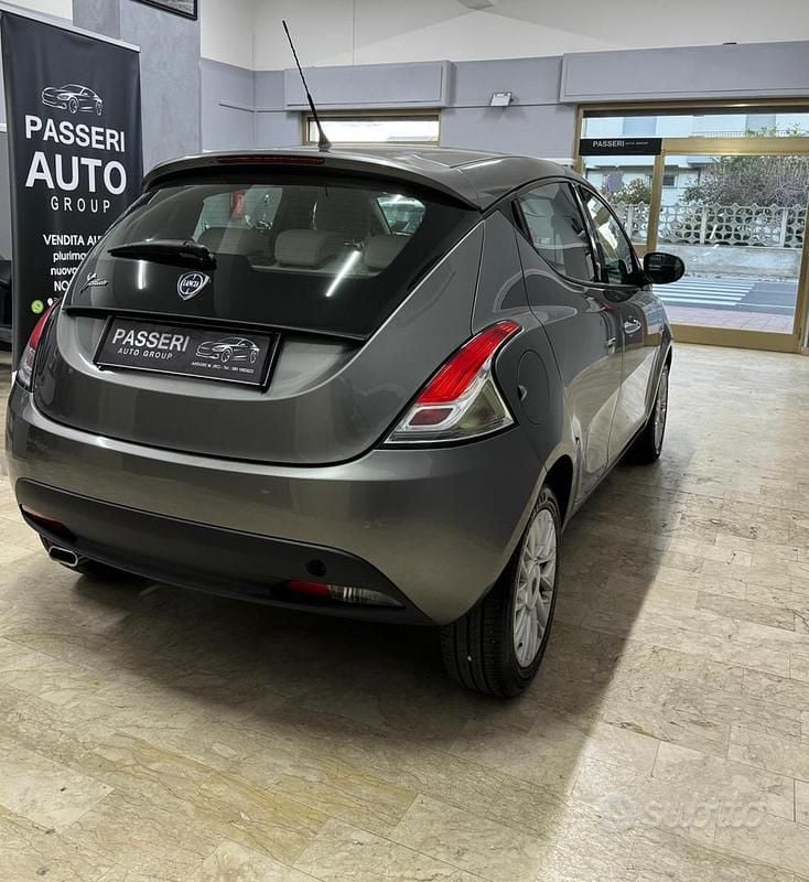 Usata Lancia Ypsilon S 95 CV (69 kW) 2013 Grigio Utilitaria