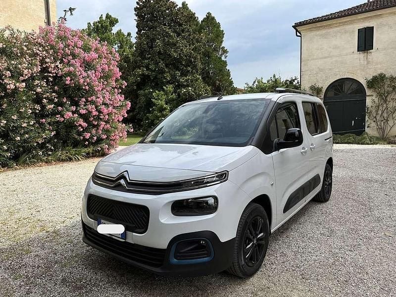 Usata Citroën Berlingo Shine 56 kW (77 CV) 2023 Bianco Monovolume