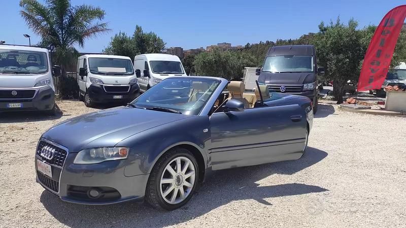 Usata Audi A4 Cabriolet S-Line 140 CV (102 kW) 2006 Grigio Cabrio