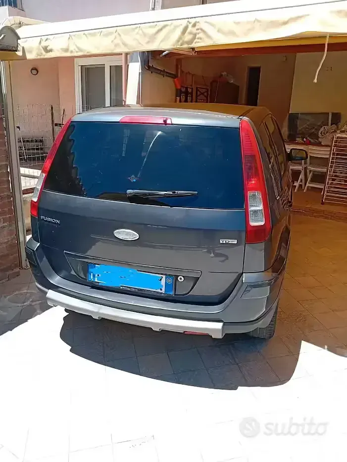 Usata Ford Fusion 68 CV (50 kW) 2009 Utilitaria