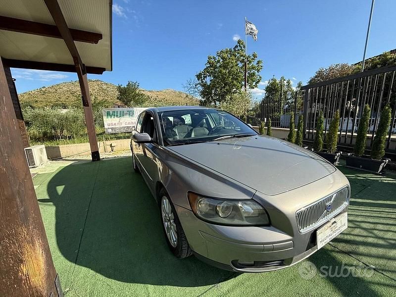 Grigio Usata 2004 Volvo V50 Station wagon | 2499 € (Molto cara) - Immagine 1/4