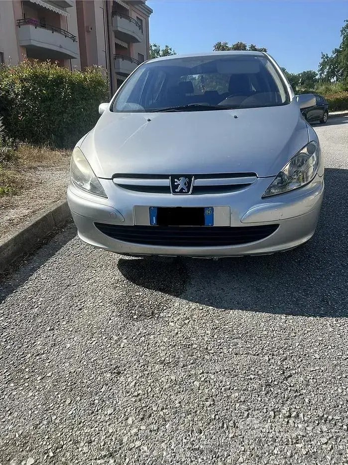 Usata Peugeot 307 109 CV (80 kW) 2004 Grigio Utilitaria