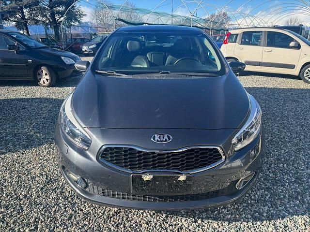 Usata Kia Ceed 128 CV (94 kW) 2012 Grigio Utilitaria