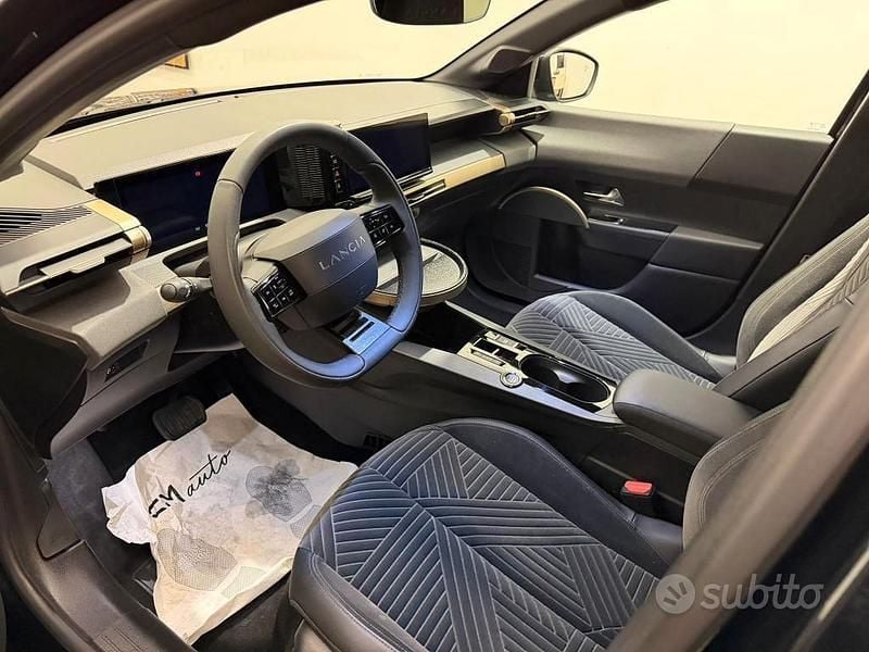 Usata Lancia Ypsilon 110 CV (80 kW) 2025 Nero Utilitaria