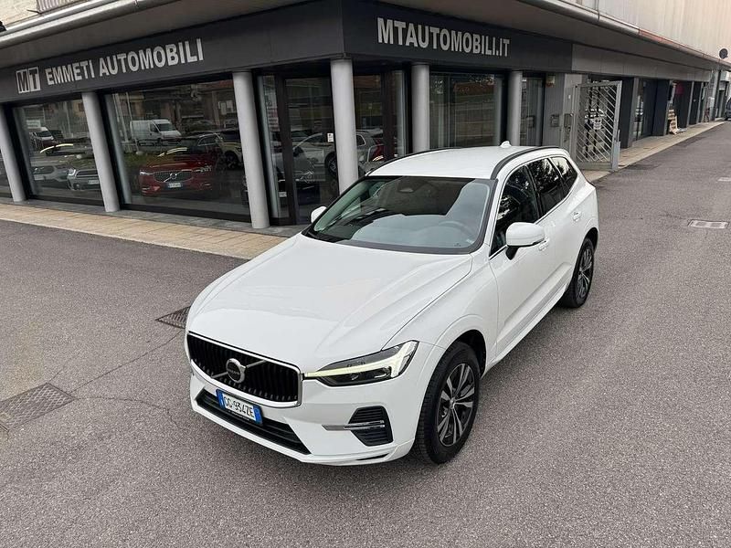 Usata Volvo XC60 Momentum 197 CV (144 kW) 2021 Bianco SUV