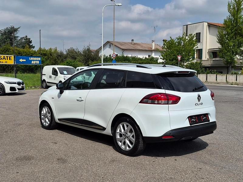 Begagnad Renault Clio V LIMITED 90 HK (66 kW) 2021 Vit Halvkombi