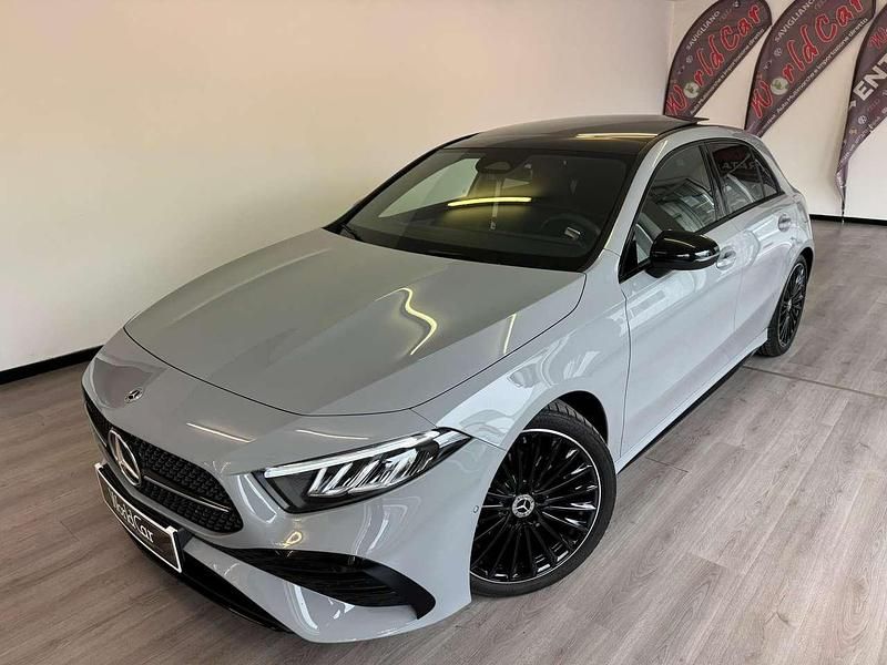 Usata Mercedes A180 AMG line 116 CV (85 kW) 2025 Manufaktur alpine grey Berlina
