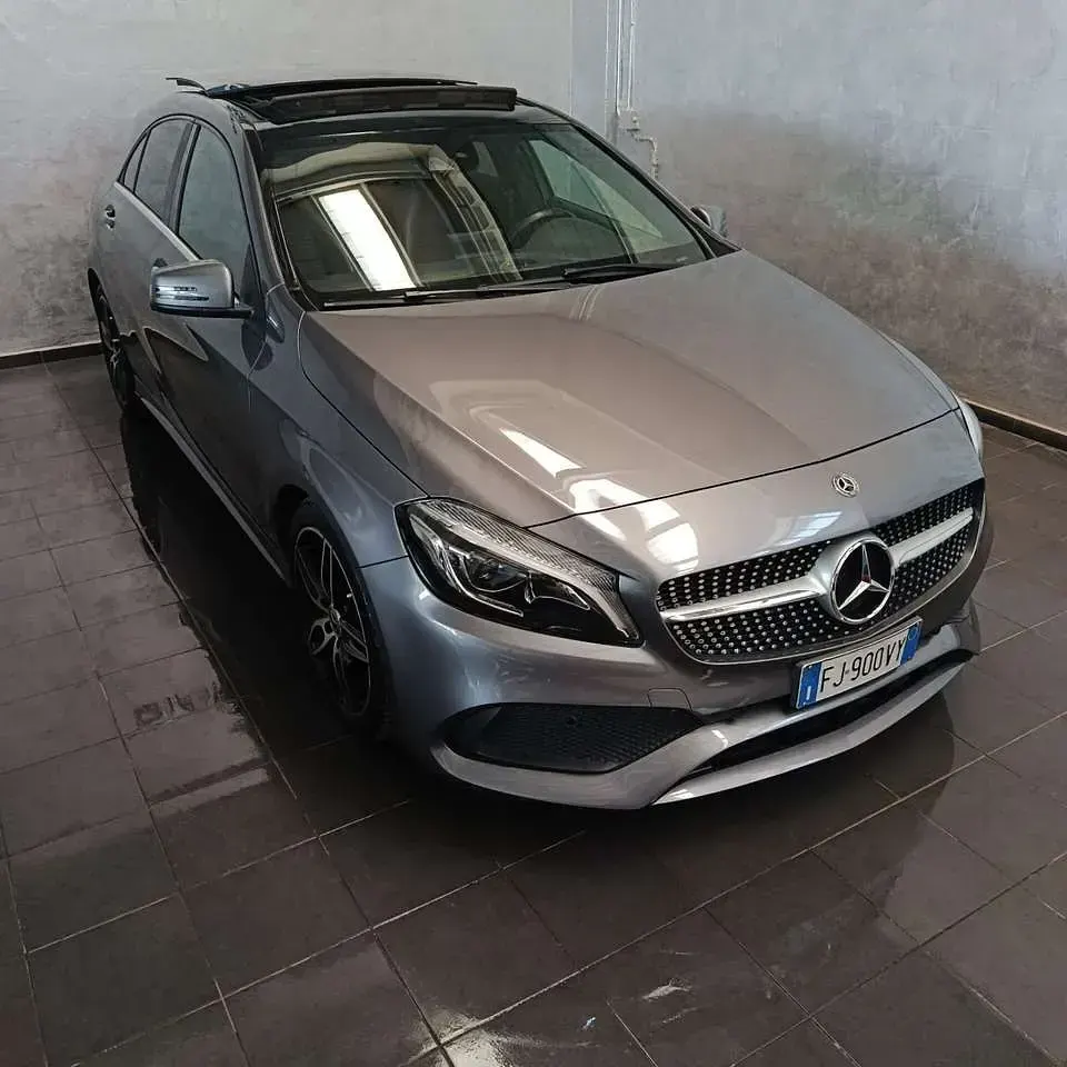Usata Mercedes A200 Premium 136 CV (100 kW) 2017 Grigio Utilitaria
