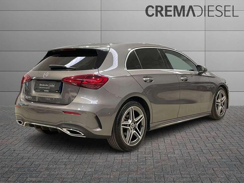 Usata Mercedes A180 AMG Line Premium 116 CV (85 kW) 2023 Grigio Berlina