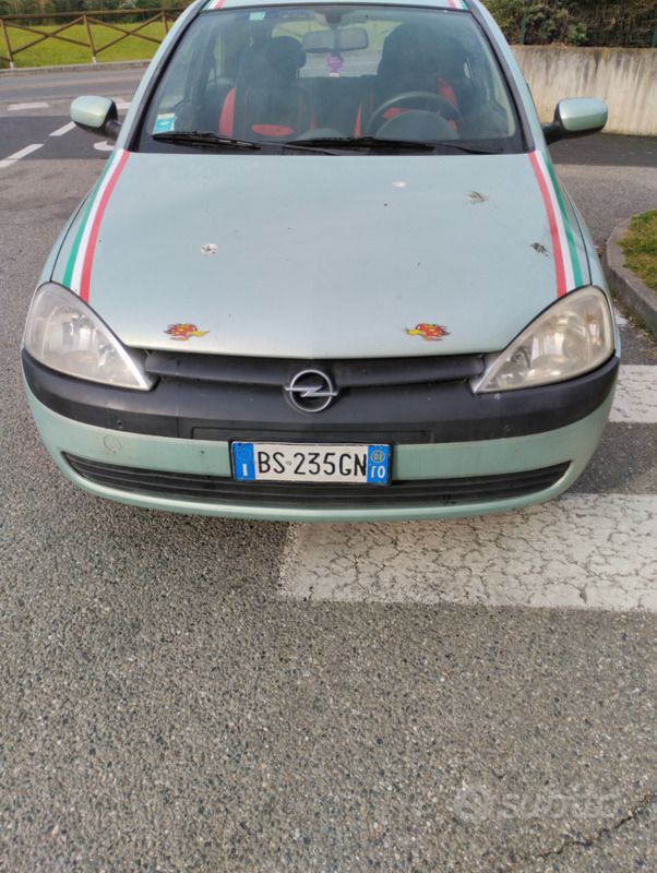 Blu Usata 2001 Opel Corsa Due volumi | 1300 € (Buon prezzo) - Immagine 1/1