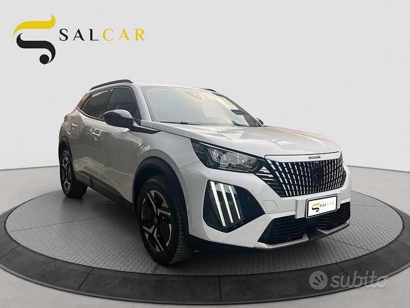 Usata Peugeot 2008 Allure 131 CV (96 kW) 2023 Bianco SUV