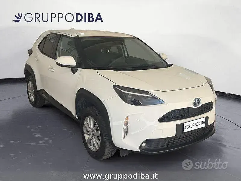 Usata Toyota Yaris Cross Business Edition 116 CV (85 kW) 2024 Bianco SUV