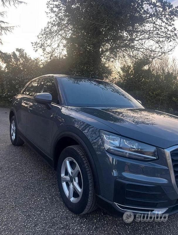 Usata Audi Q2 Ambiente 116 CV (85 kW) 2017 Grigio SUV