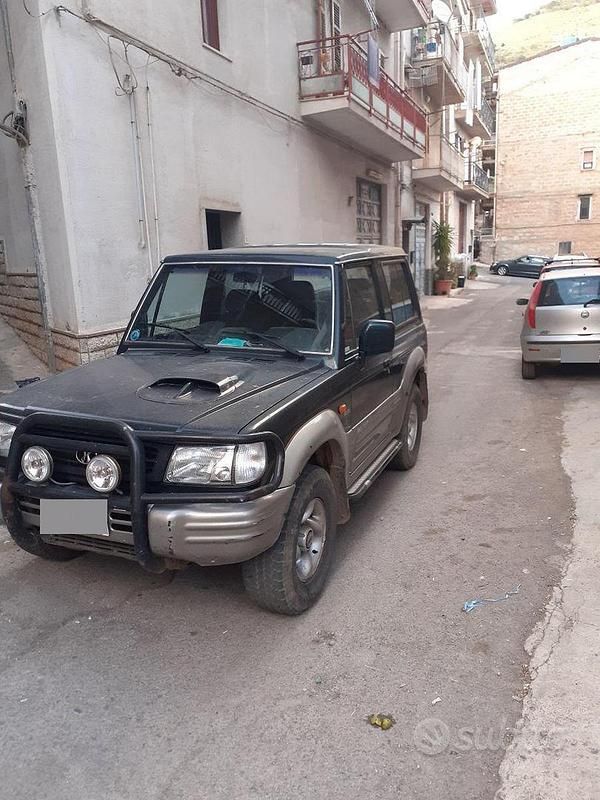 Usata Hyundai Galloper 100 CV (73 kW) 1999 Verde SUV