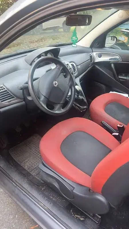 Usata Lancia Ypsilon 60 CV (44 kW) 2006 Grigio Utilitaria