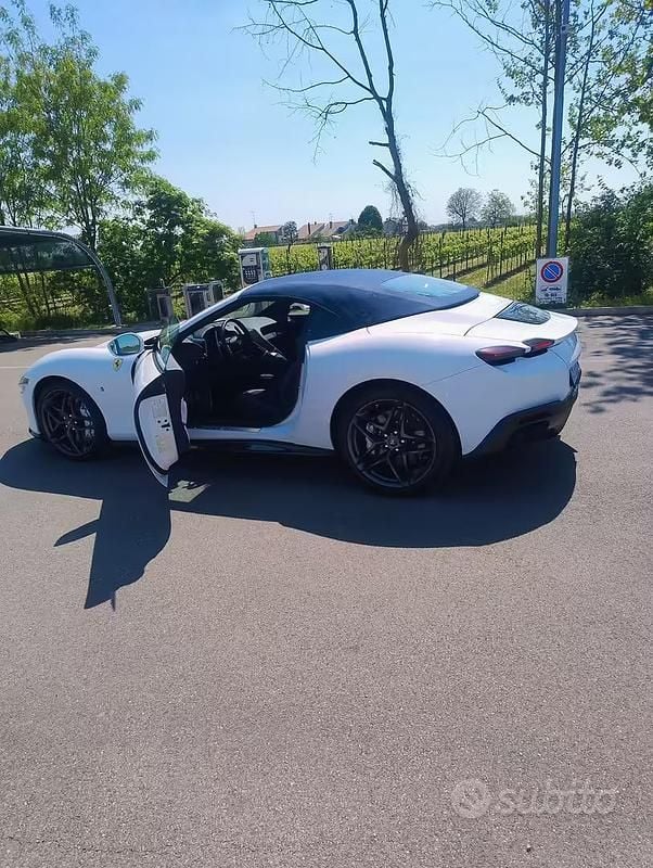 Usata Ferrari Roma 620 CV (456 kW) 2025 Cabrio