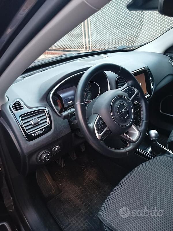 Usata Jeep Compass 140 CV (102 kW) 2019 Marrone SUV