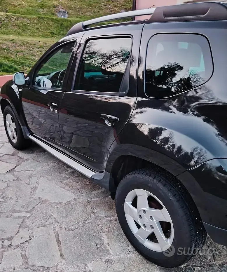 Usata Dacia Duster 110 CV (80 kW) 2011 Nero SUV