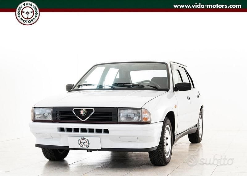 Usata Alfa Romeo 33 Quadrifoglio Verde 114 CV (83 kW) 1988 Bianco Berlina