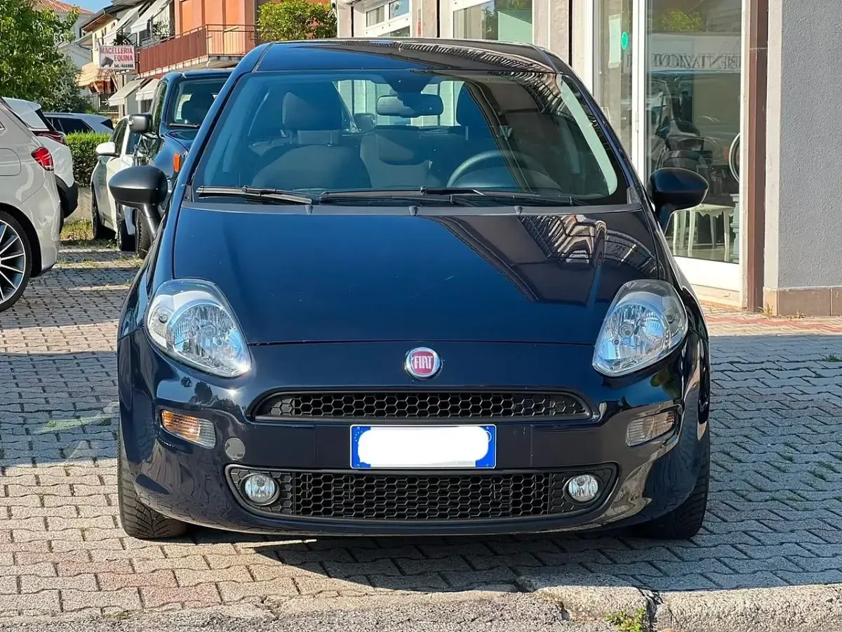 Usata Fiat Punto Street 95 CV (69 kW) 2018 Blu Utilitaria