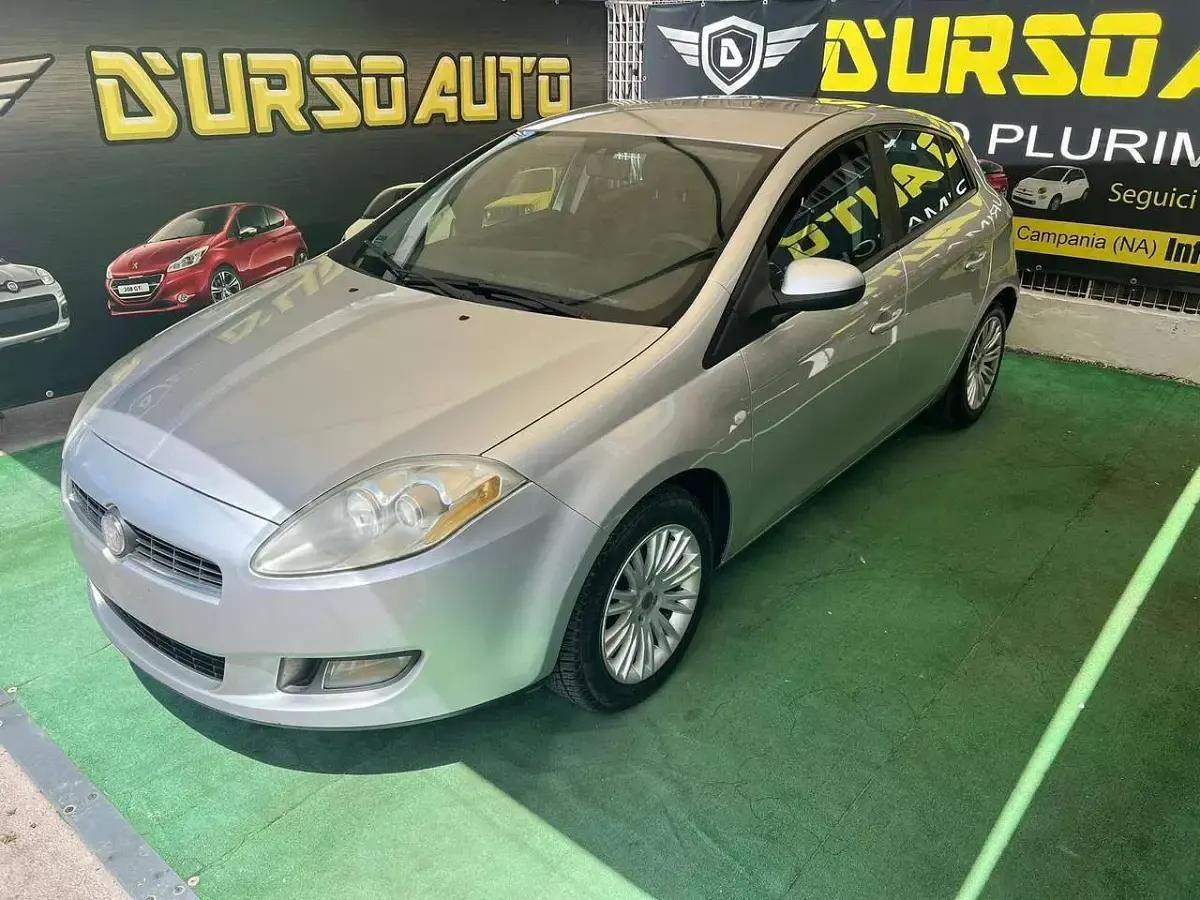 Usata Fiat Bravo Dynamic 90 CV (66 kW) 2008 Metallizzato Utilitaria