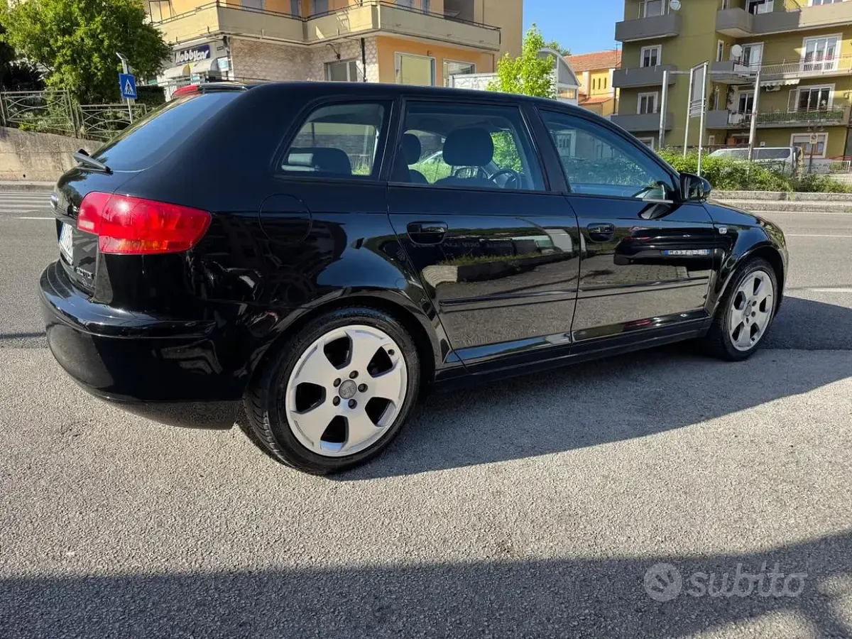 Usata Audi A3 Sportback Ambition 140 CV (102 kW) 2005 Nero Utilitaria