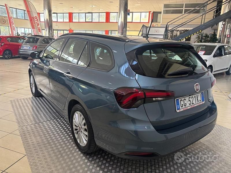 Usata Fiat Tipo Life 100 CV (73 kW) 2021 Blu Station wagon
