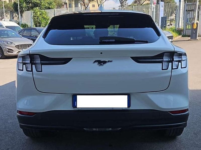 Usata Ford Mustang Mach-E Standard Range 100 kW (136 CV) 2021 Star white platinum SUV