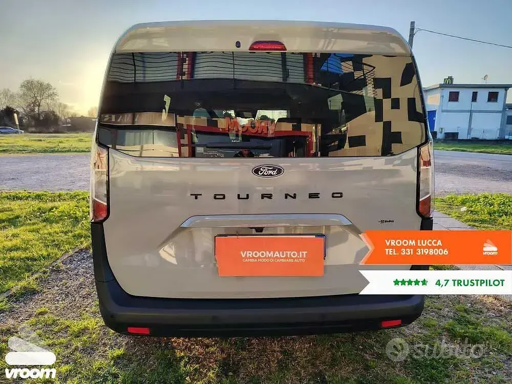Käytetty Ford Tourneo Courier S 125 HP (91 kW) 2024 Tila-auto