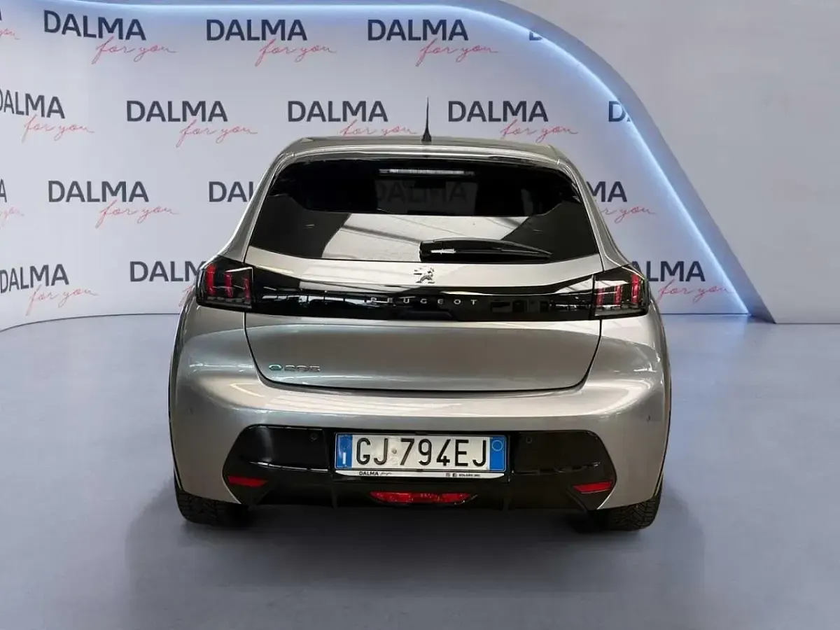Usata Peugeot e-208 Allure 56 kW (77 CV) 2022 Grigio Utilitaria