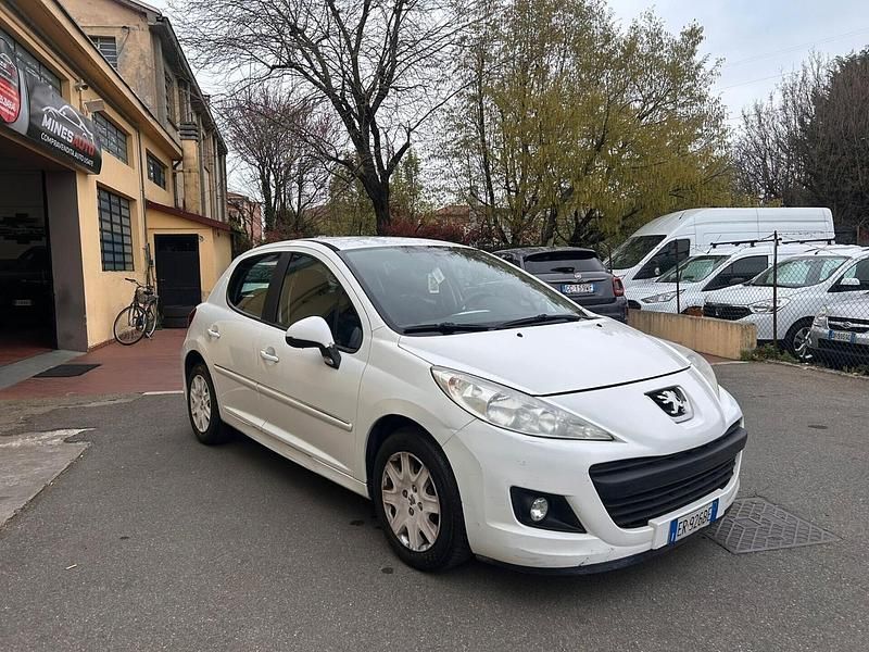 Usata Peugeot 207 70 CV (51 kW) 2013 Bianco Berlina