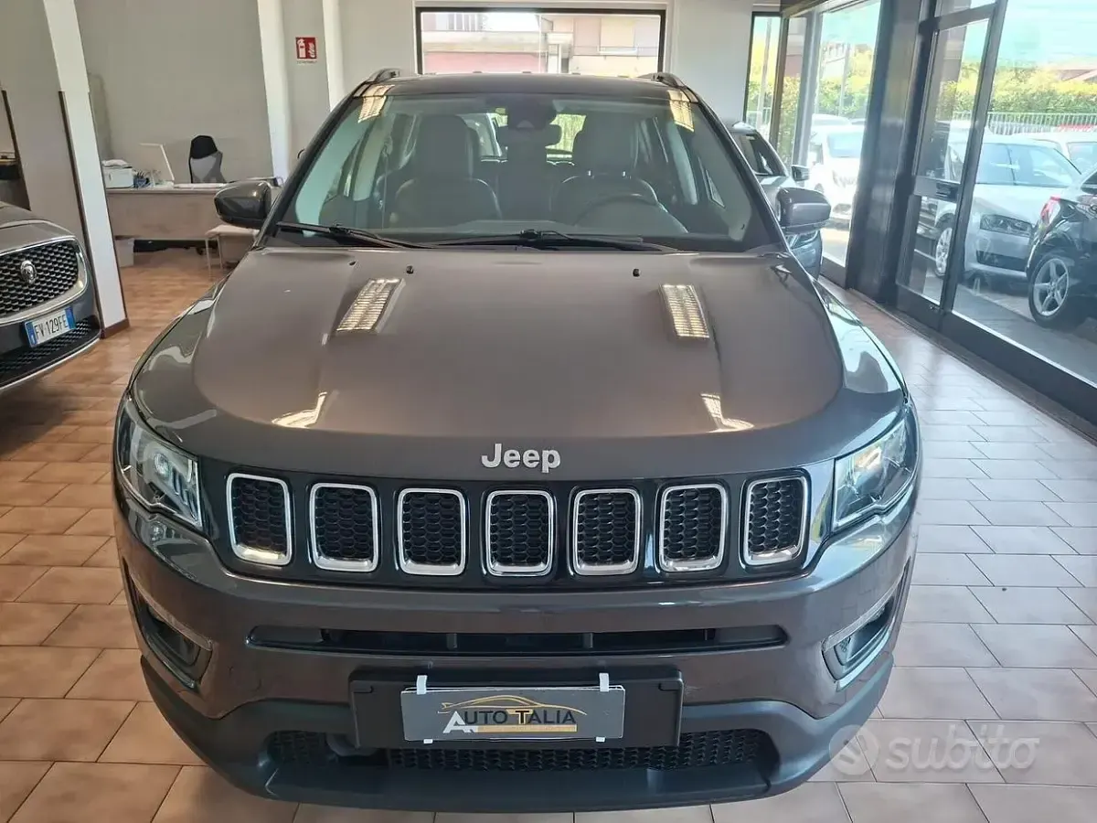 Usata Jeep Compass Longitude 140 CV (102 kW) 2019 Grigio SUV