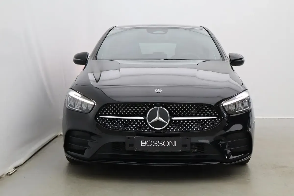 Usata Mercedes B180 Advanced Plus 116 CV (85 kW) 2023 Nero Utilitaria