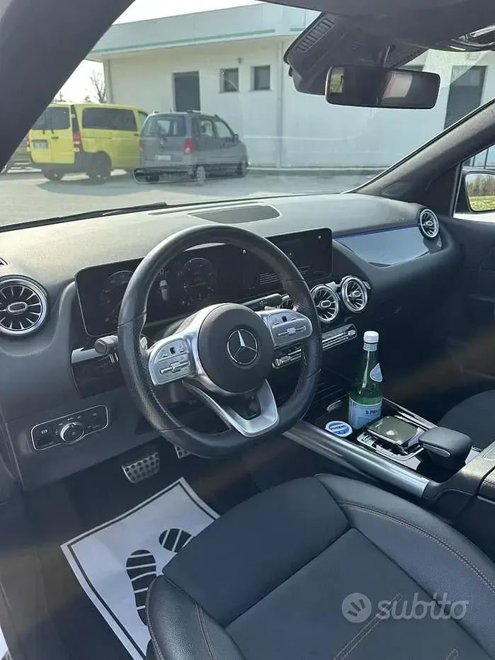 Gebraucht Mercedes B180 116 PS (85 kW) 2019 Weiß Van / Kleinbus