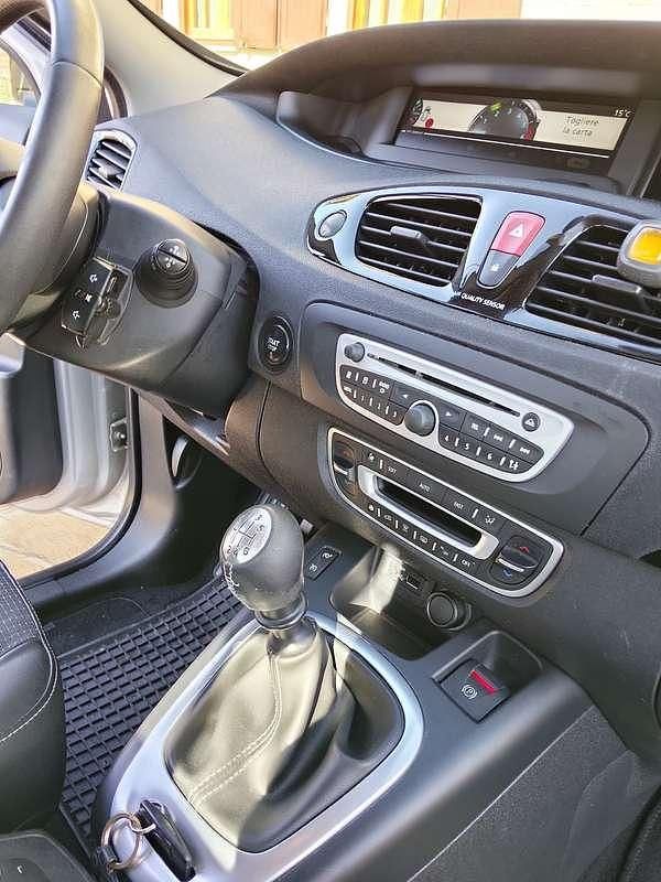Usata Renault Scénic III Dynamique 110 CV (80 kW) 2011 Monovolume