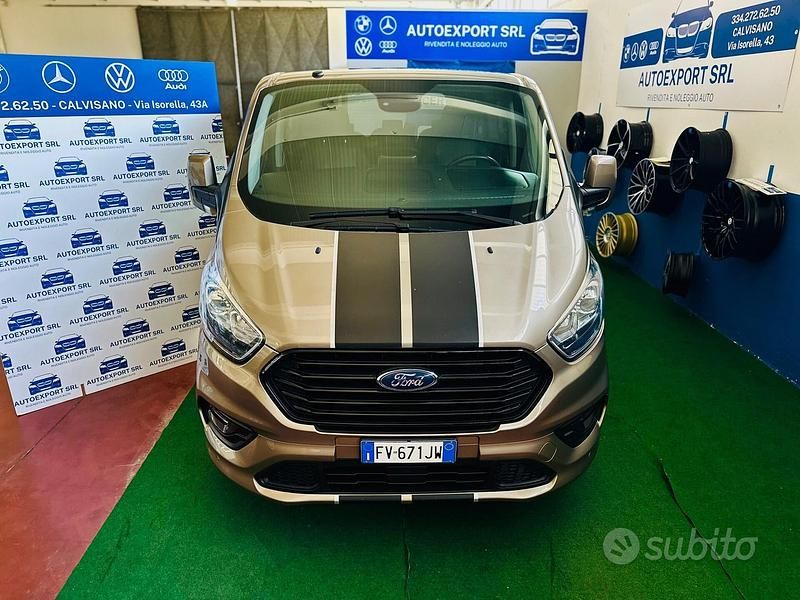 Usata Ford Tourneo 170 CV (125 kW) 2019 Marrone Monovolume