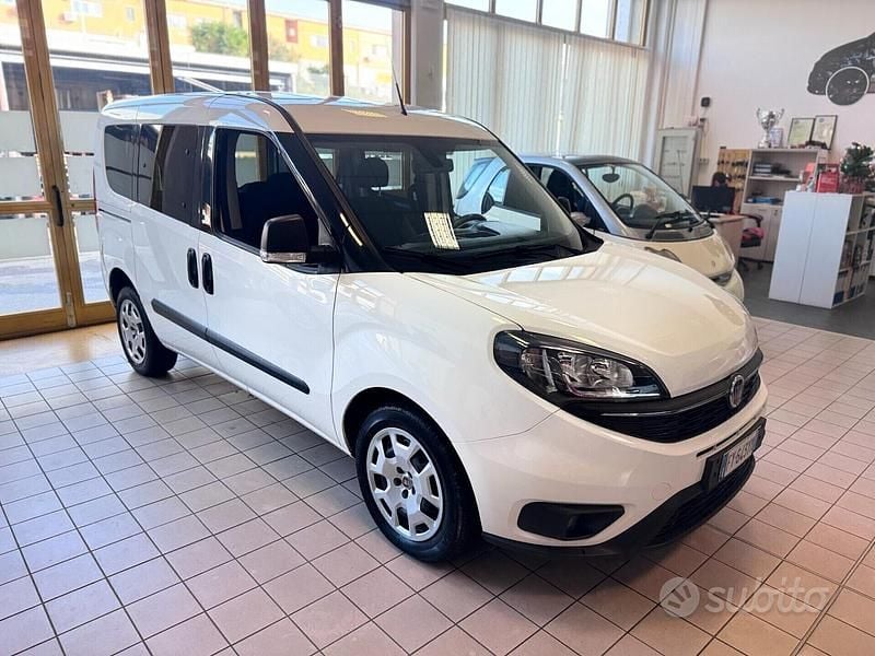 Usata Fiat Doblò S 105 CV (77 kW) 2019 Bianco Monovolume