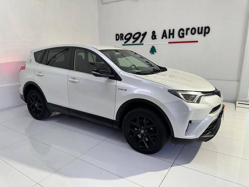 Usata Toyota RAV4 Hybrid 154 CV (113 kW) 2018 Nero SUV