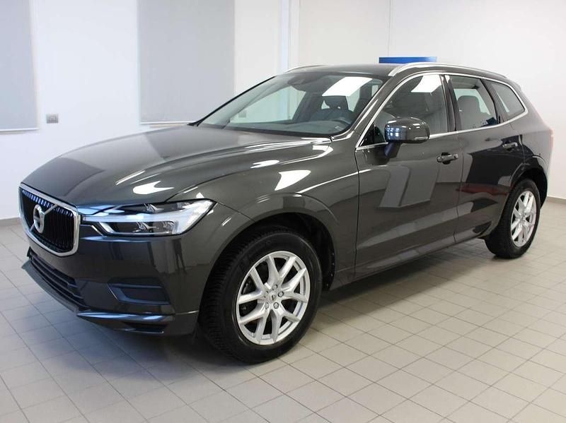 Usata Volvo XC60 Momentum 150 CV (110 kW) 2020 Grigio SUV
