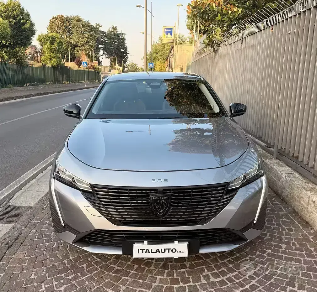 Usata Peugeot 308 Allure 131 CV (96 kW) 2022 Grigio Berlina