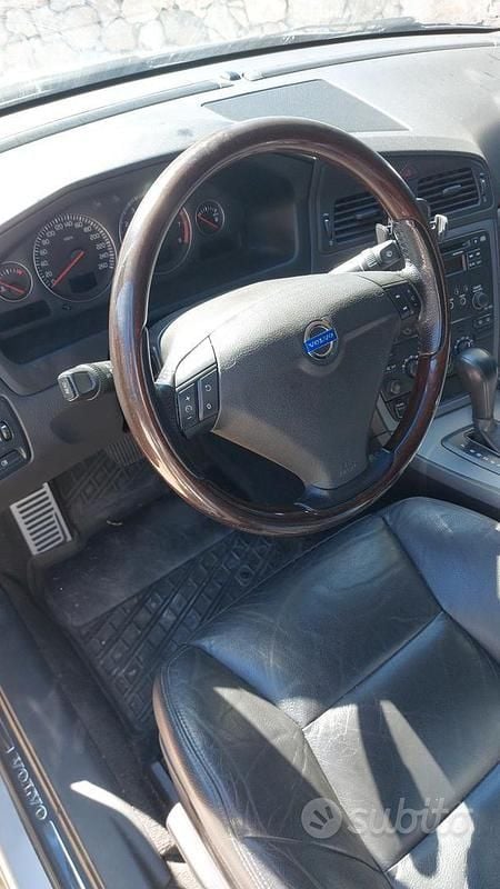 Usata Volvo S60 140 CV (102 kW) 2007 Grigio Berlina