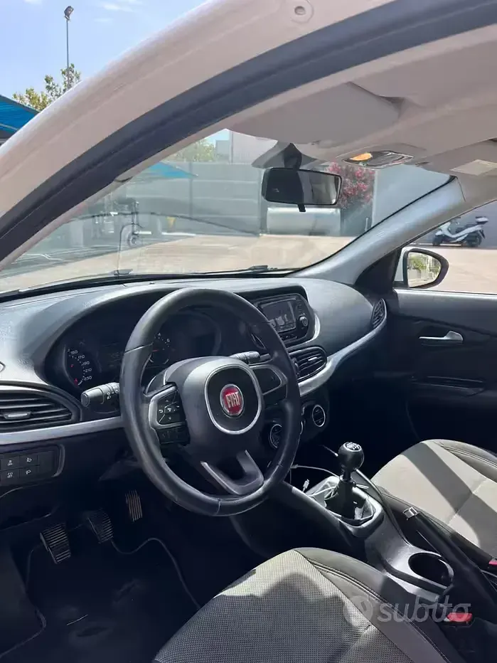 Usata Fiat Tipo 95 CV (69 kW) 2016 Bianco Berlina